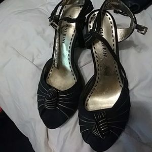 ⭐ Gianni bini black/gold peeptoe pumps
